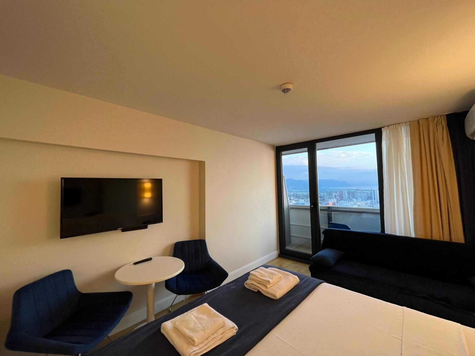 Orbi City Sun Tower 43 Floor Batoumi Extérieur photo