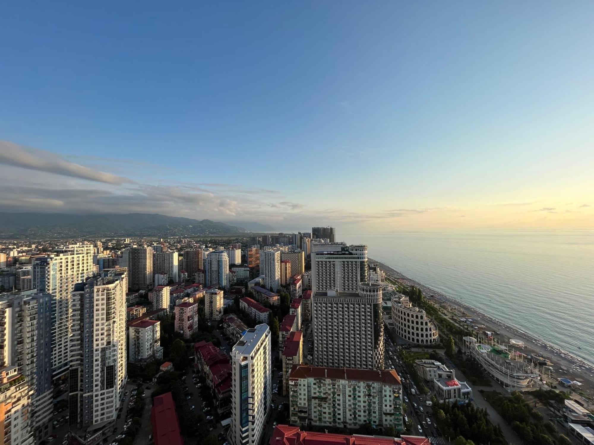 Orbi City Sun Tower 43 Floor Batoumi Extérieur photo